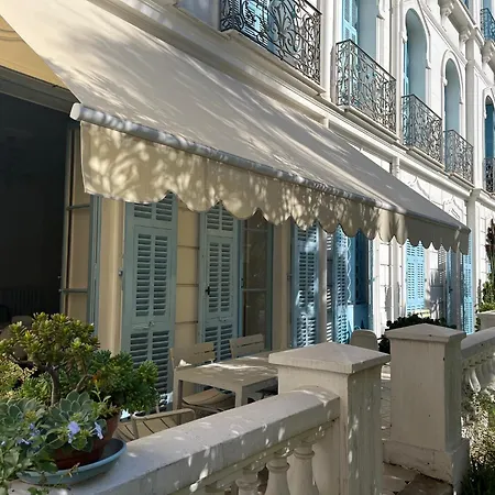 Beautiful Garden Steps From The Апартаменты *